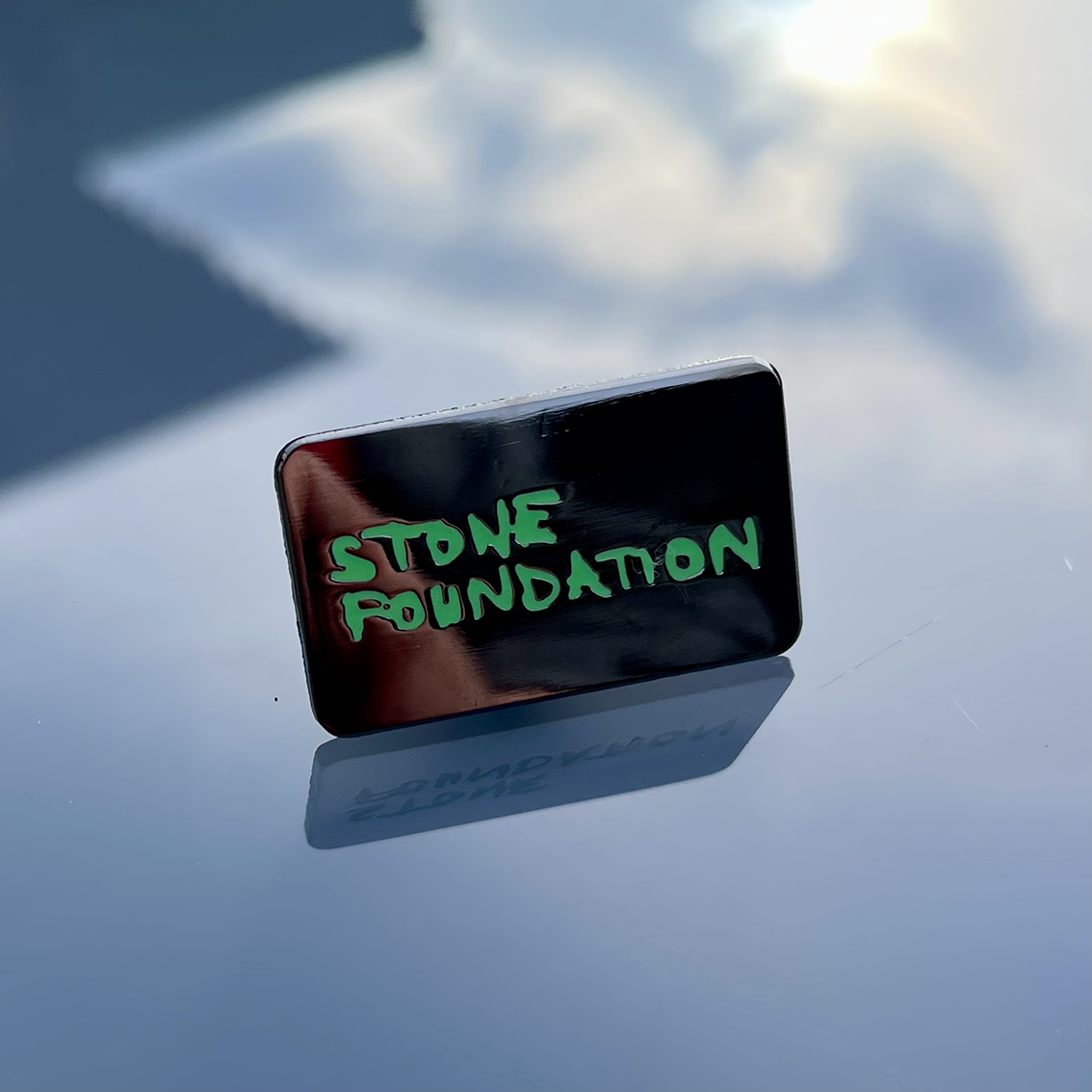 (SF_16) 'Backdrop' Enamel Pin
