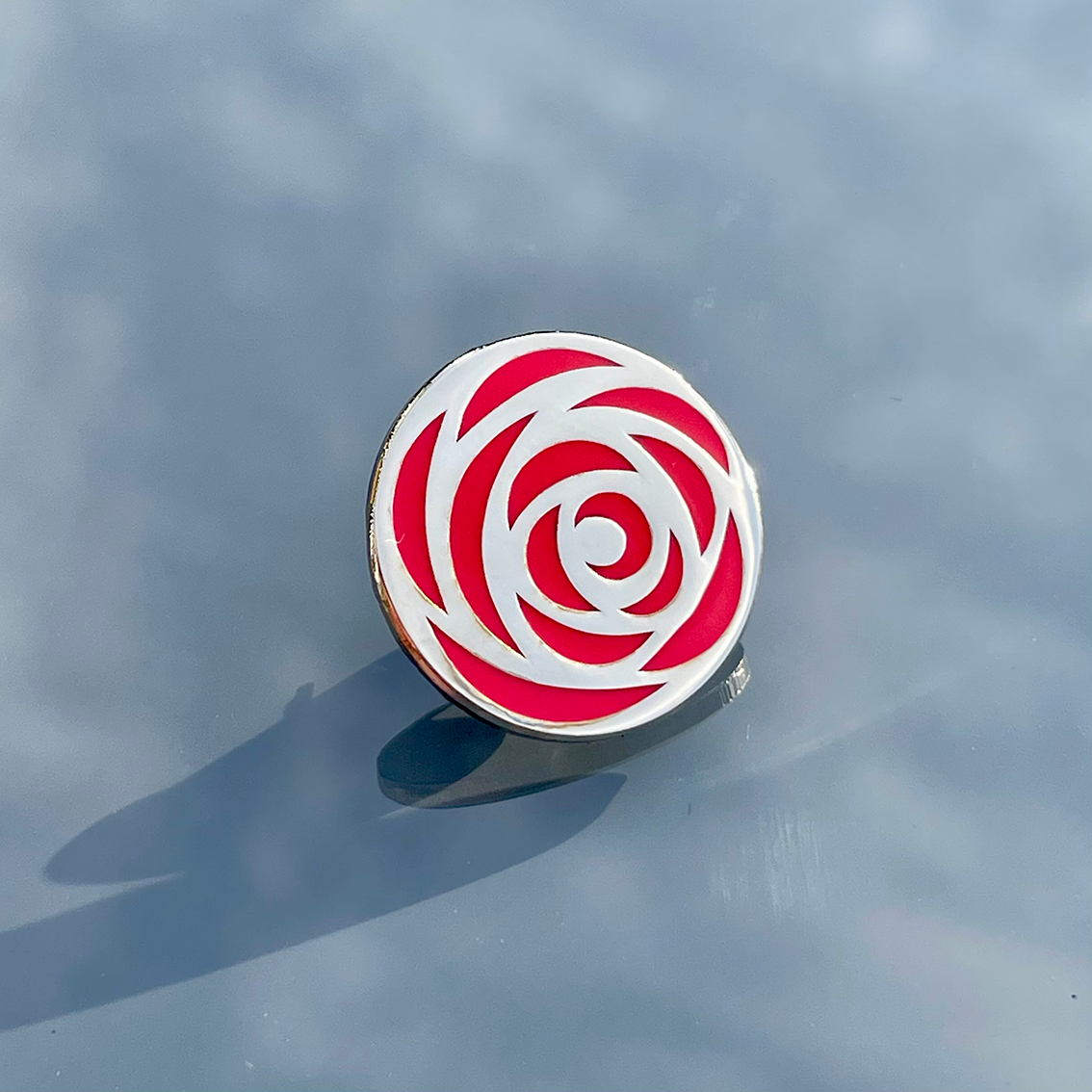 (S&S_07) 'WWG Party' Enamel Pin