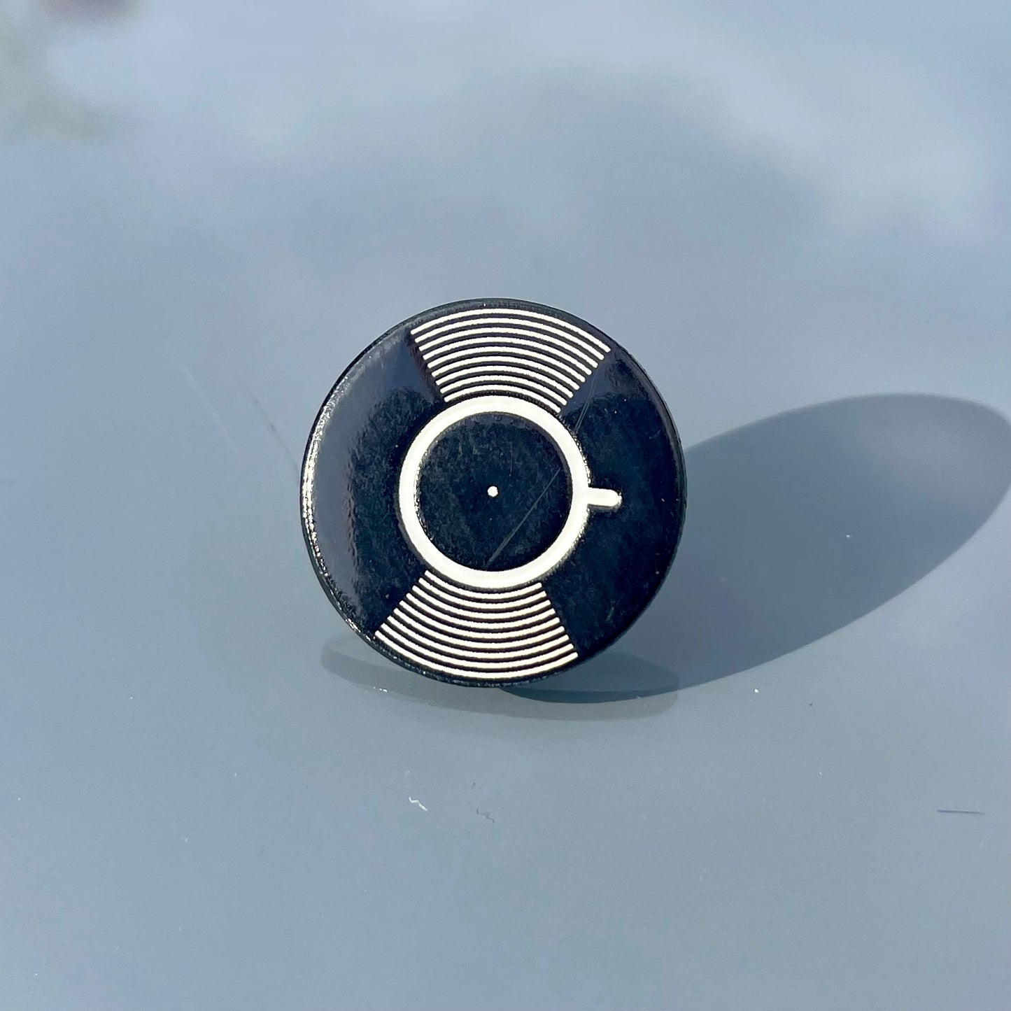 (LVC_01) 'Loafers' Enamel Pin